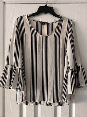 Women’s Black & White Vertical Stripe Ruffle-Sleeve Blouse